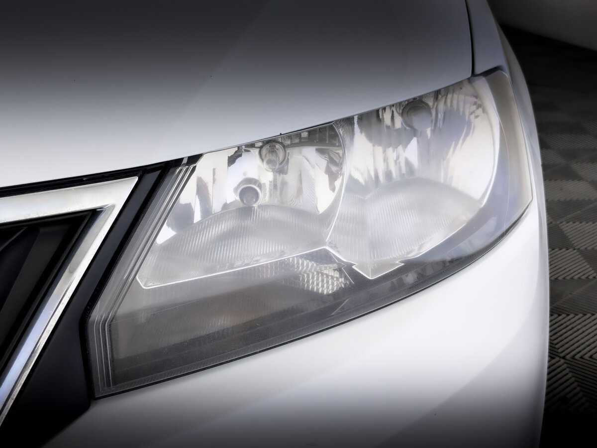 Skoda Rapid, 2017 Фото №17