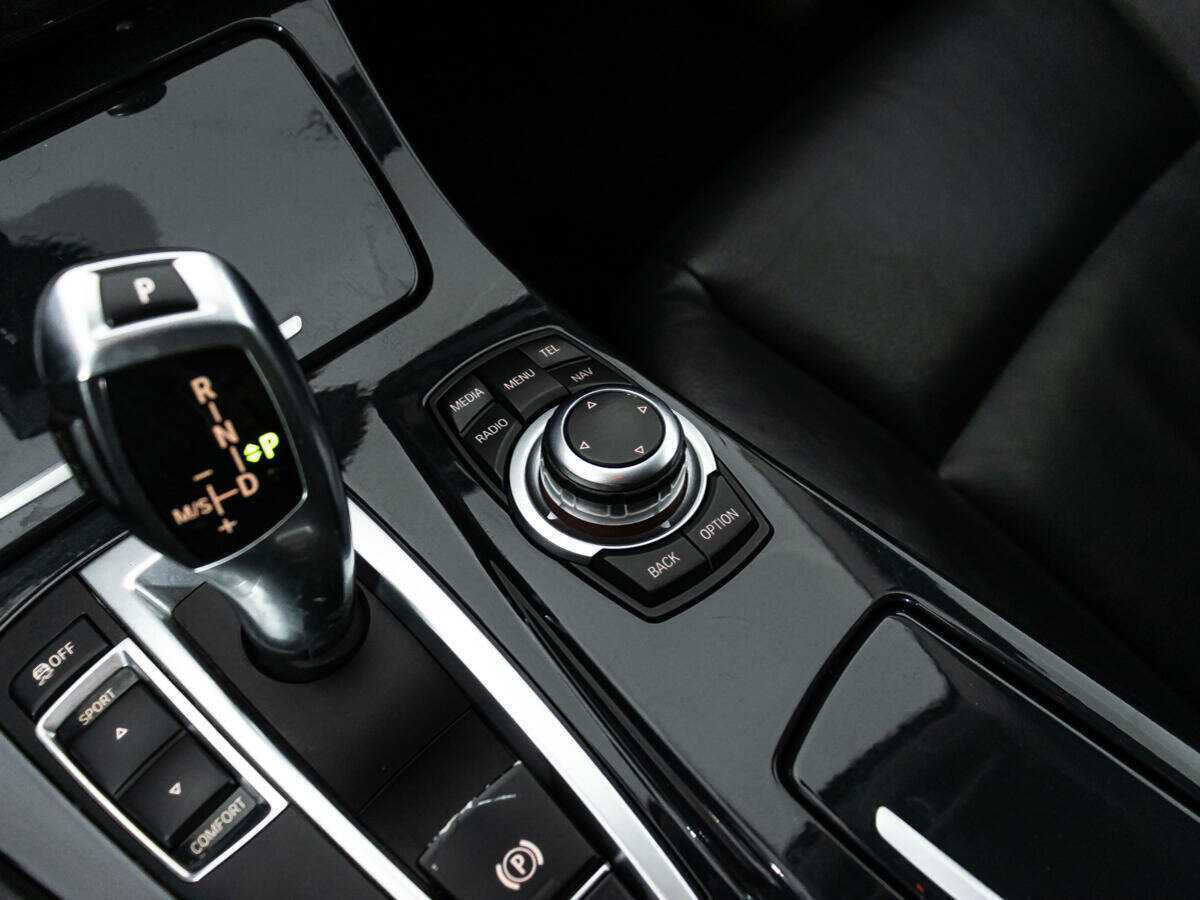 BMW 5 серии 520i, 2012 Фото №19