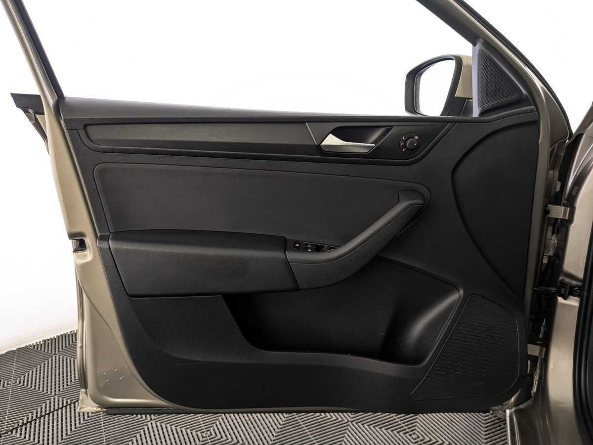 Volkswagen Polo, 2020 Фото №19