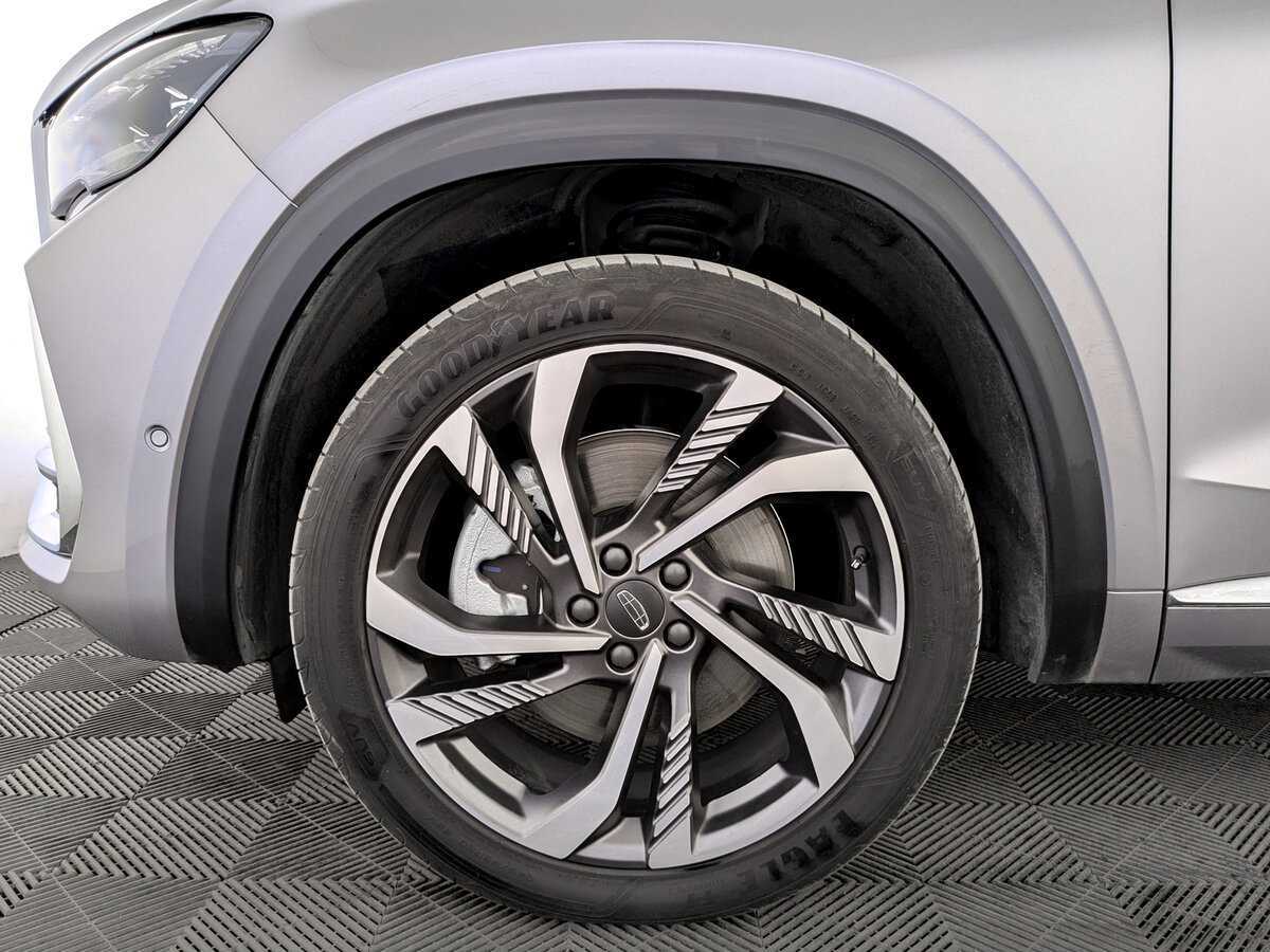 Geely Monjaro, 2022 Фото №18