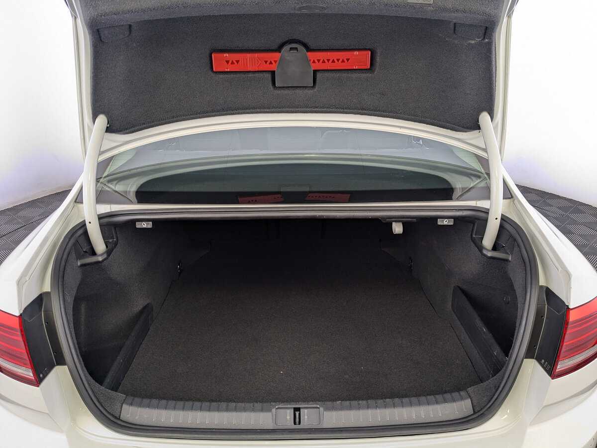 Volkswagen Passat, 2019 Фото №10