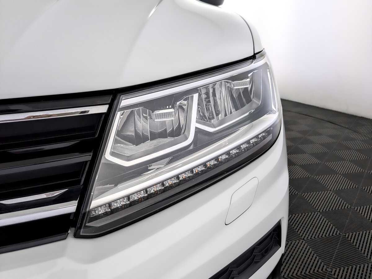 Volkswagen Tiguan, 2020 Фото №17