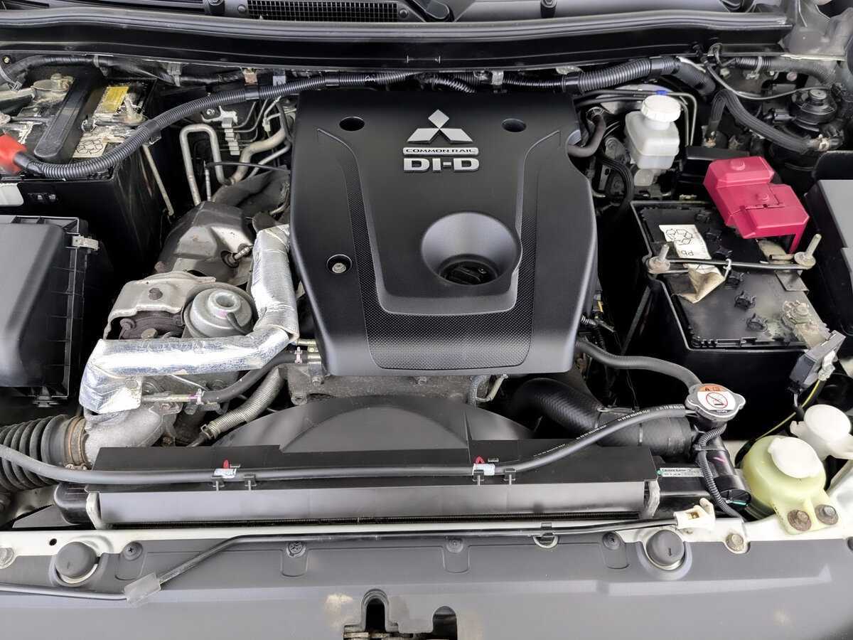 Mitsubishi Pajero Sport, 2018 Фото №9