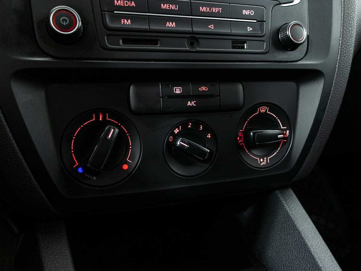 Volkswagen Jetta, 2015 Фото №16