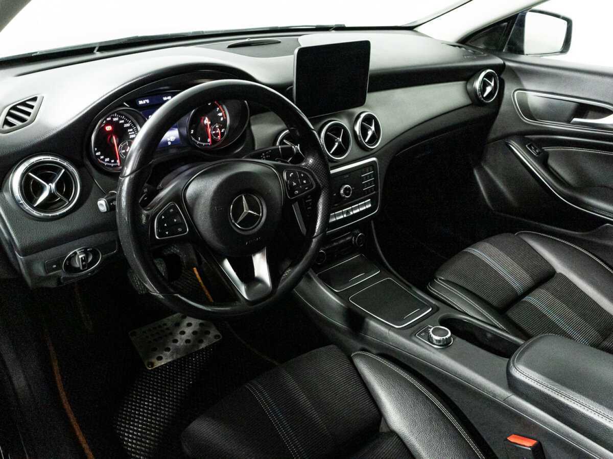 Mercedes-Benz CLA 200, 2018 Фото №11