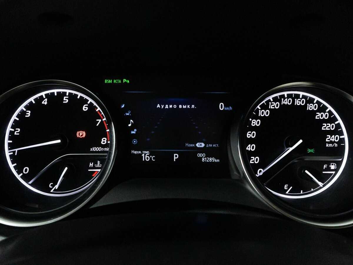 Toyota Camry, 2018 Фото №12