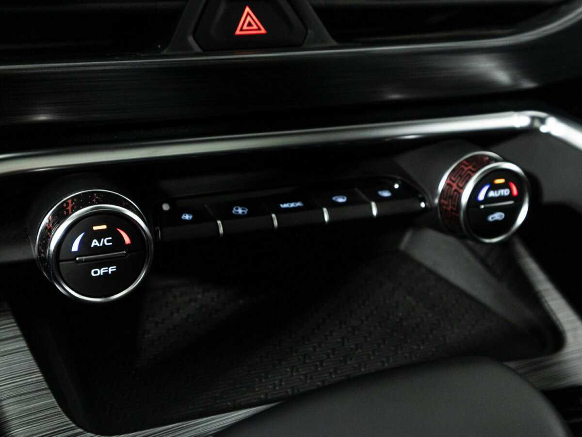 Geely Tugella, 2023 Фото №15