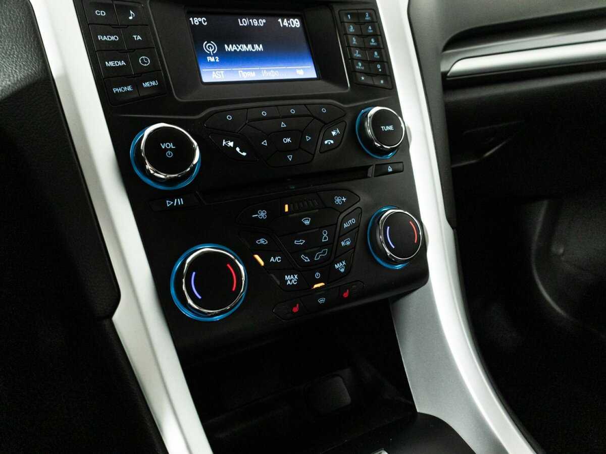 Ford Mondeo, 2018 Фото №16