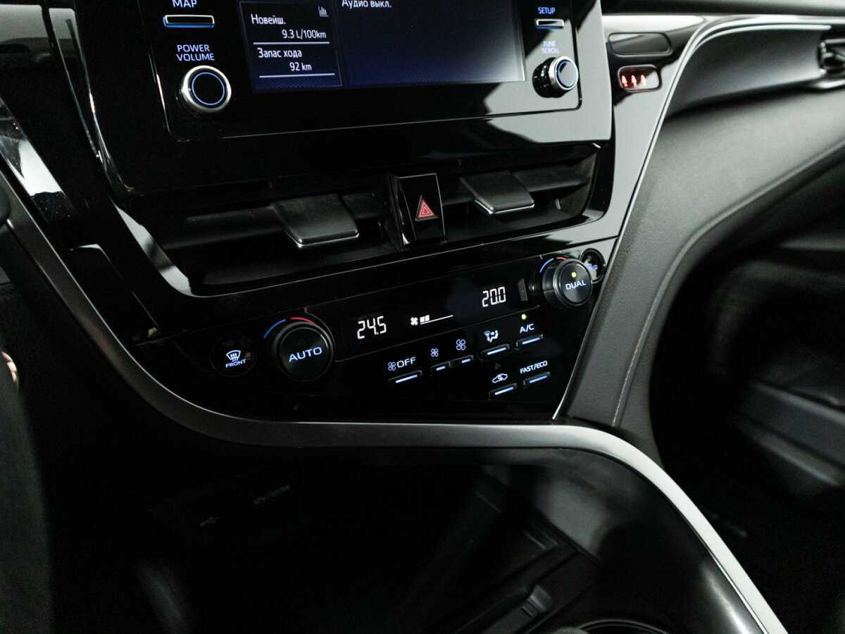 Toyota Camry, 2021 Фото №15