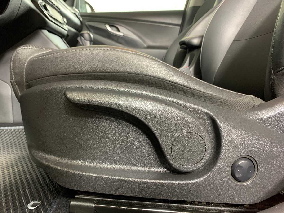 Hyundai i30, 2017 Фото №17