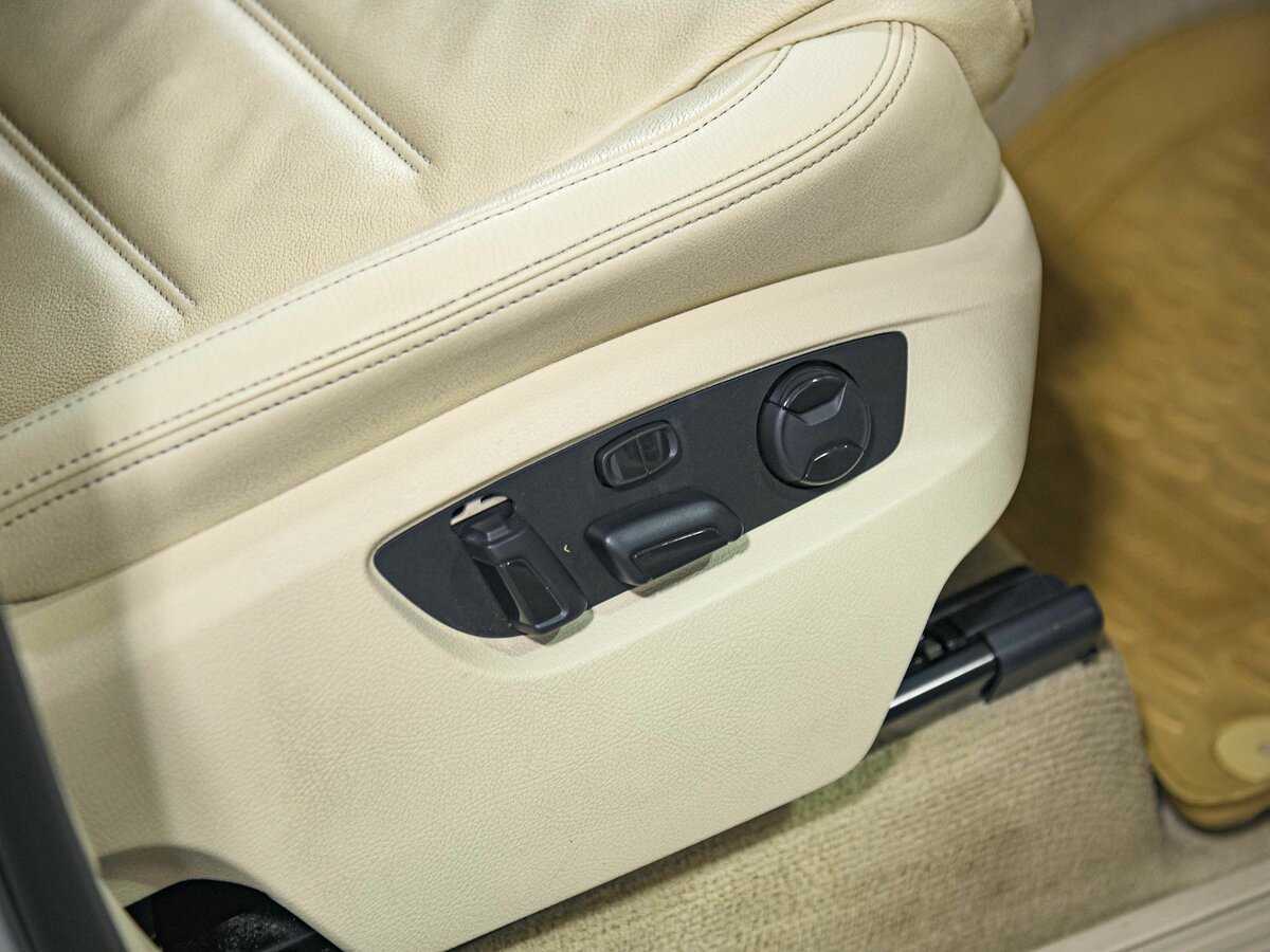 Volkswagen Touareg, 2013 Фото №19