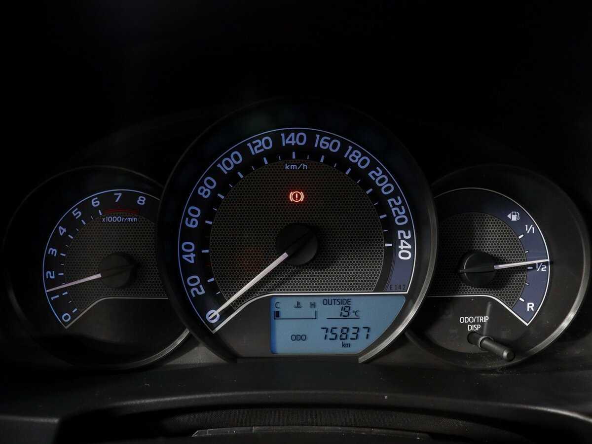 Toyota Corolla, 2014 Фото №11