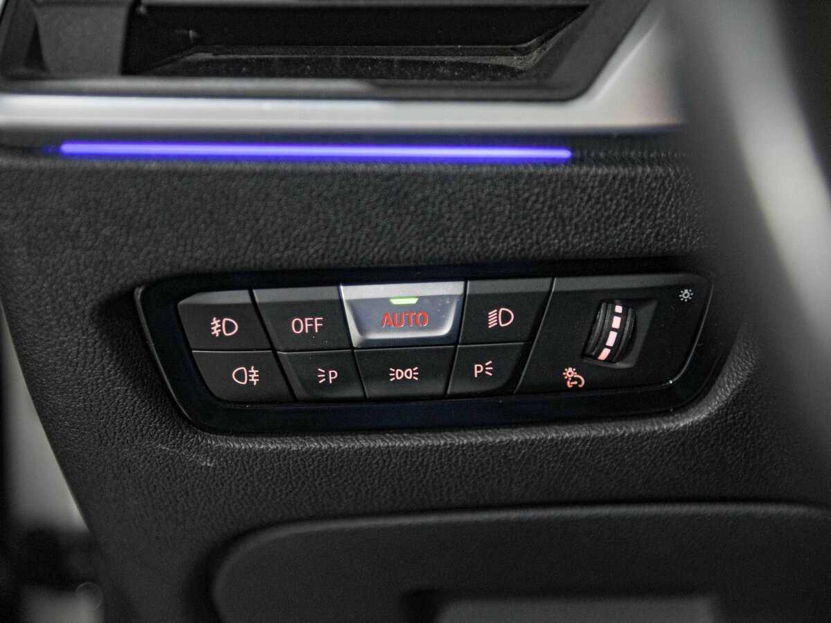 BMW 3 серии 320d xDrive, 2019 Фото №14