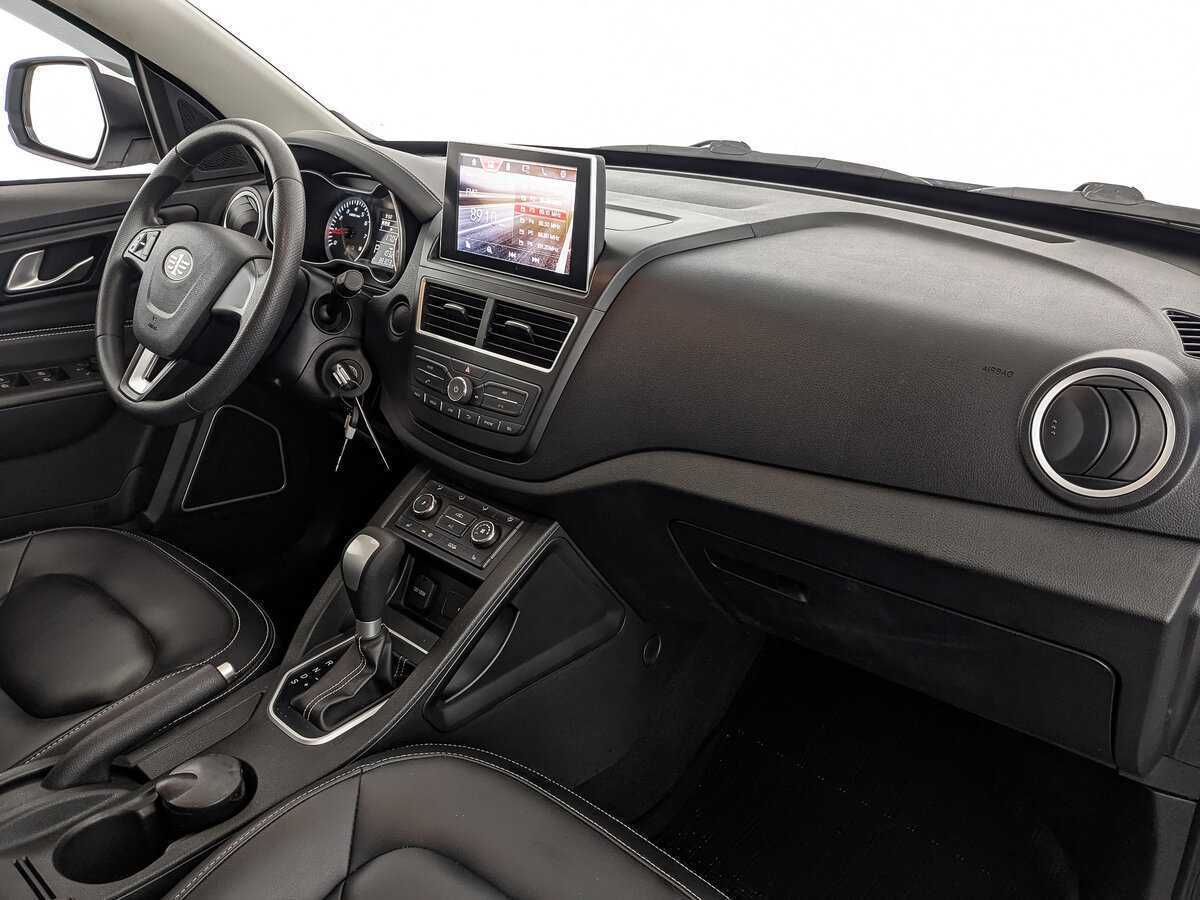 FAW Besturn X40, 2020 Фото №13
