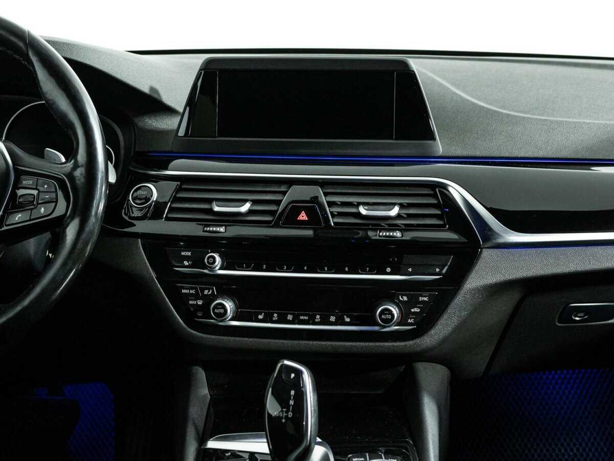 BMW 5 серии 520d xDrive, 2017 Фото №14