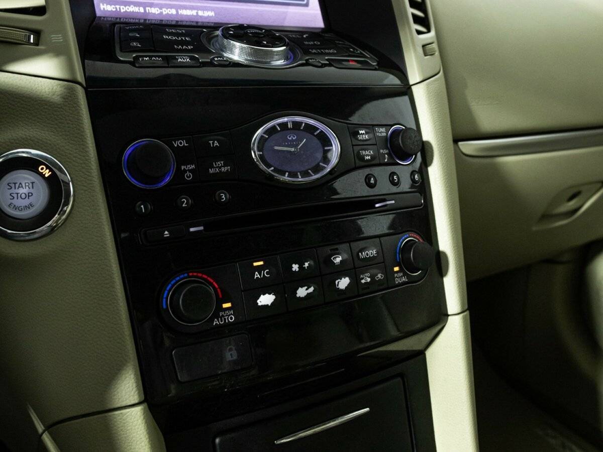 Infiniti FX30d, 2012 Фото №23