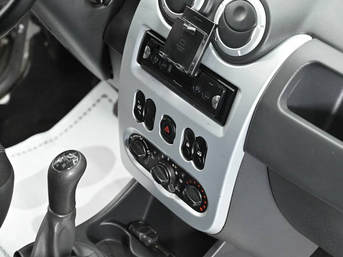 Renault Logan, 2013 Фото №10