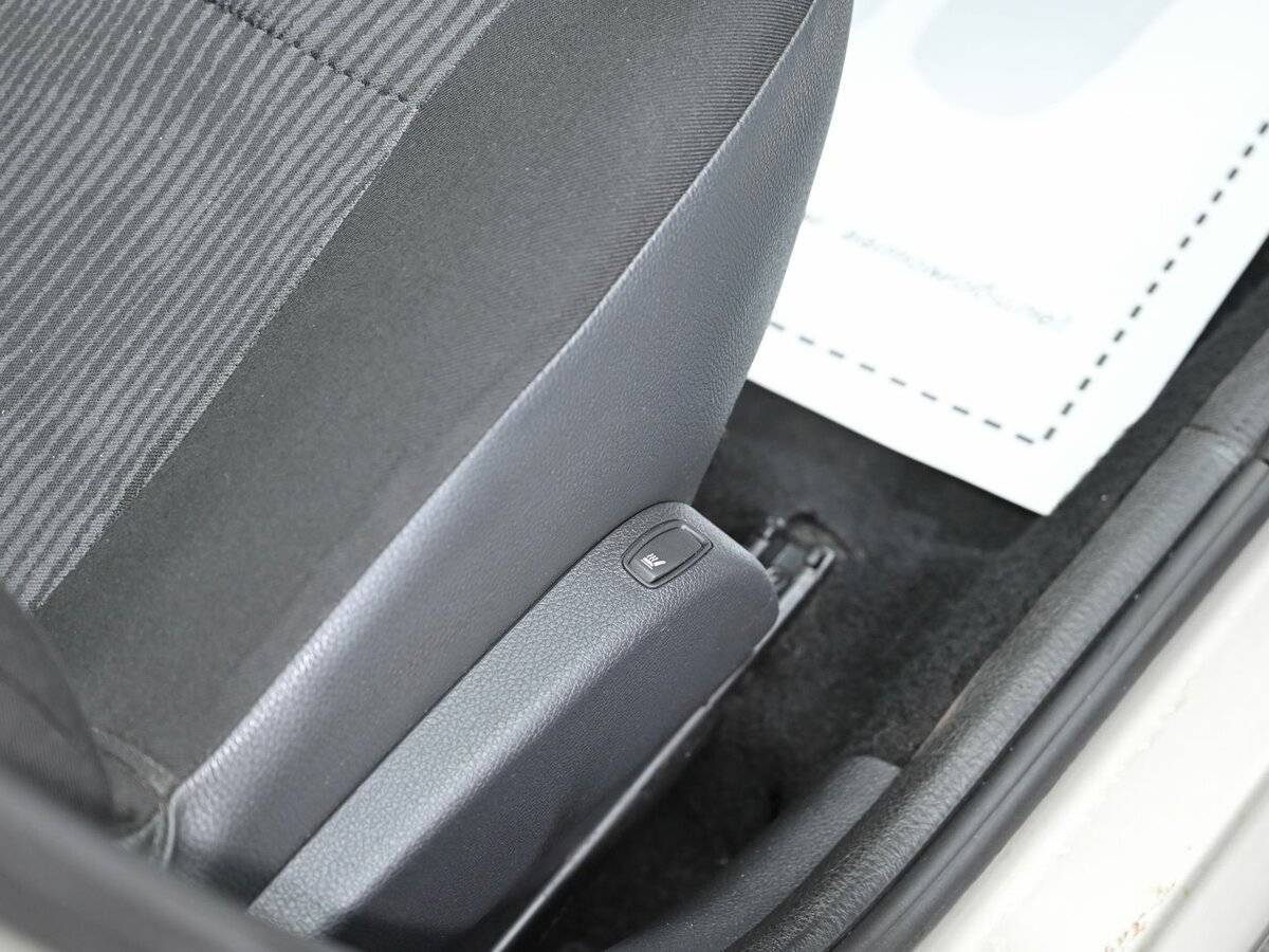 Renault Logan, 2013 Фото №12