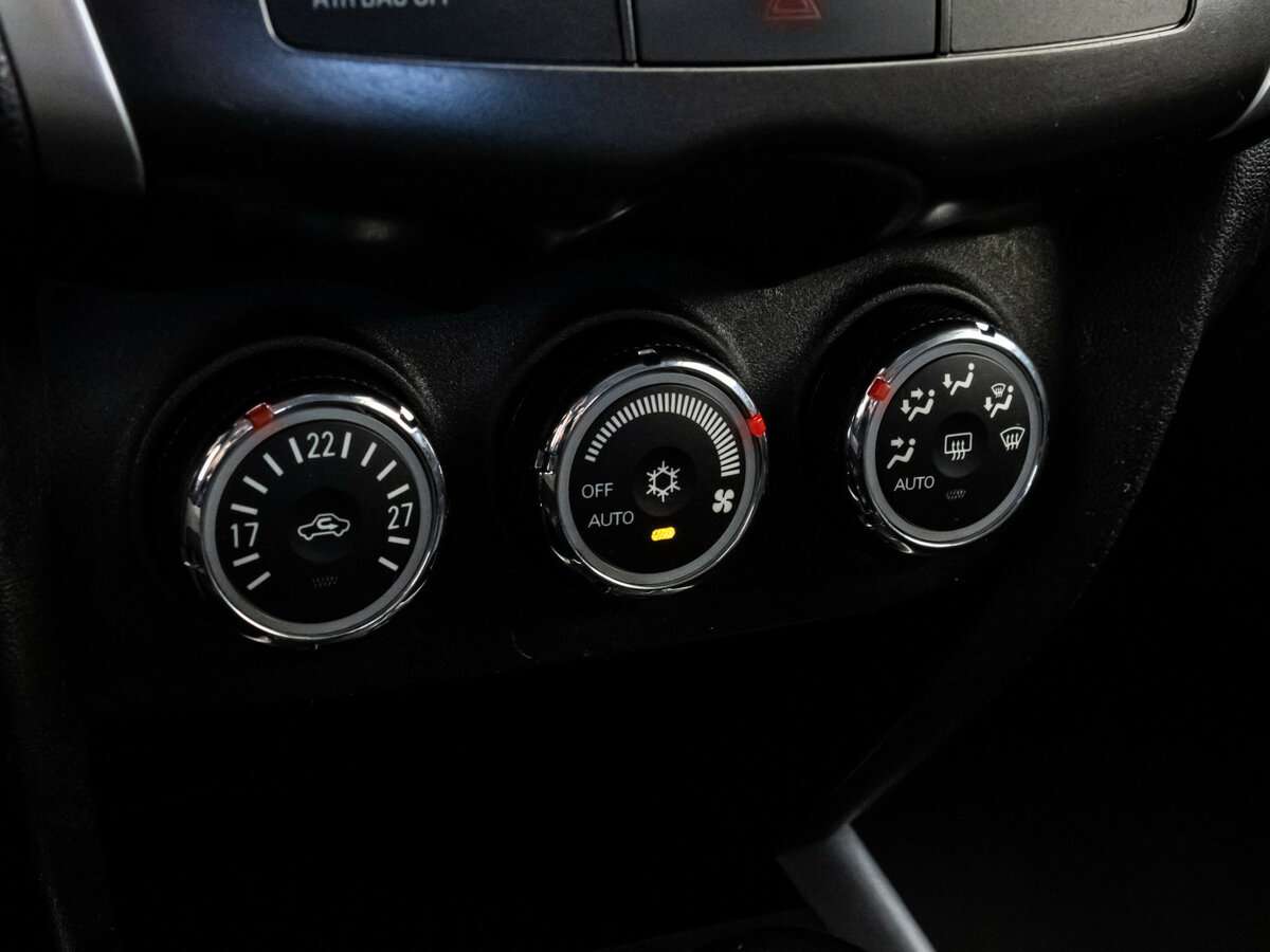 Mitsubishi ASX, 2012 Фото №11