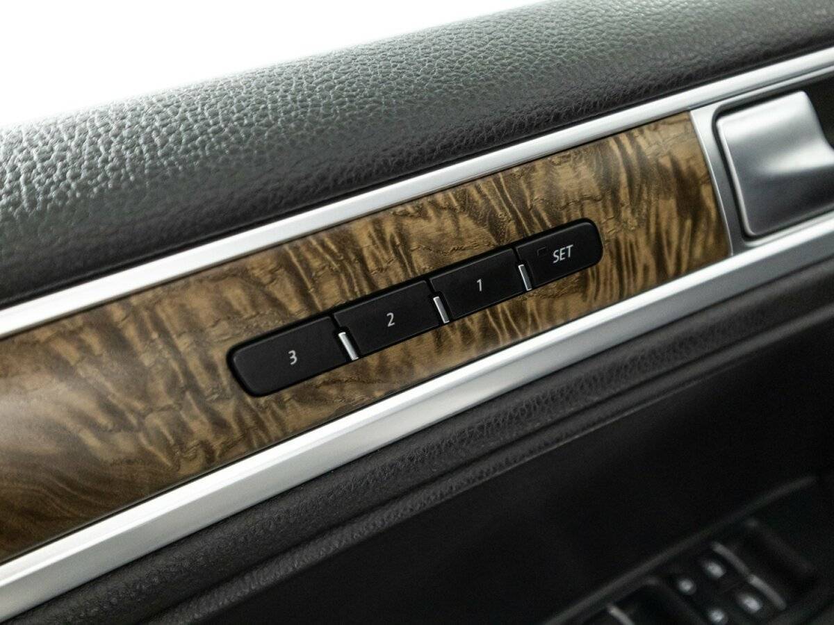 Volkswagen Touareg, 2015 Фото №17