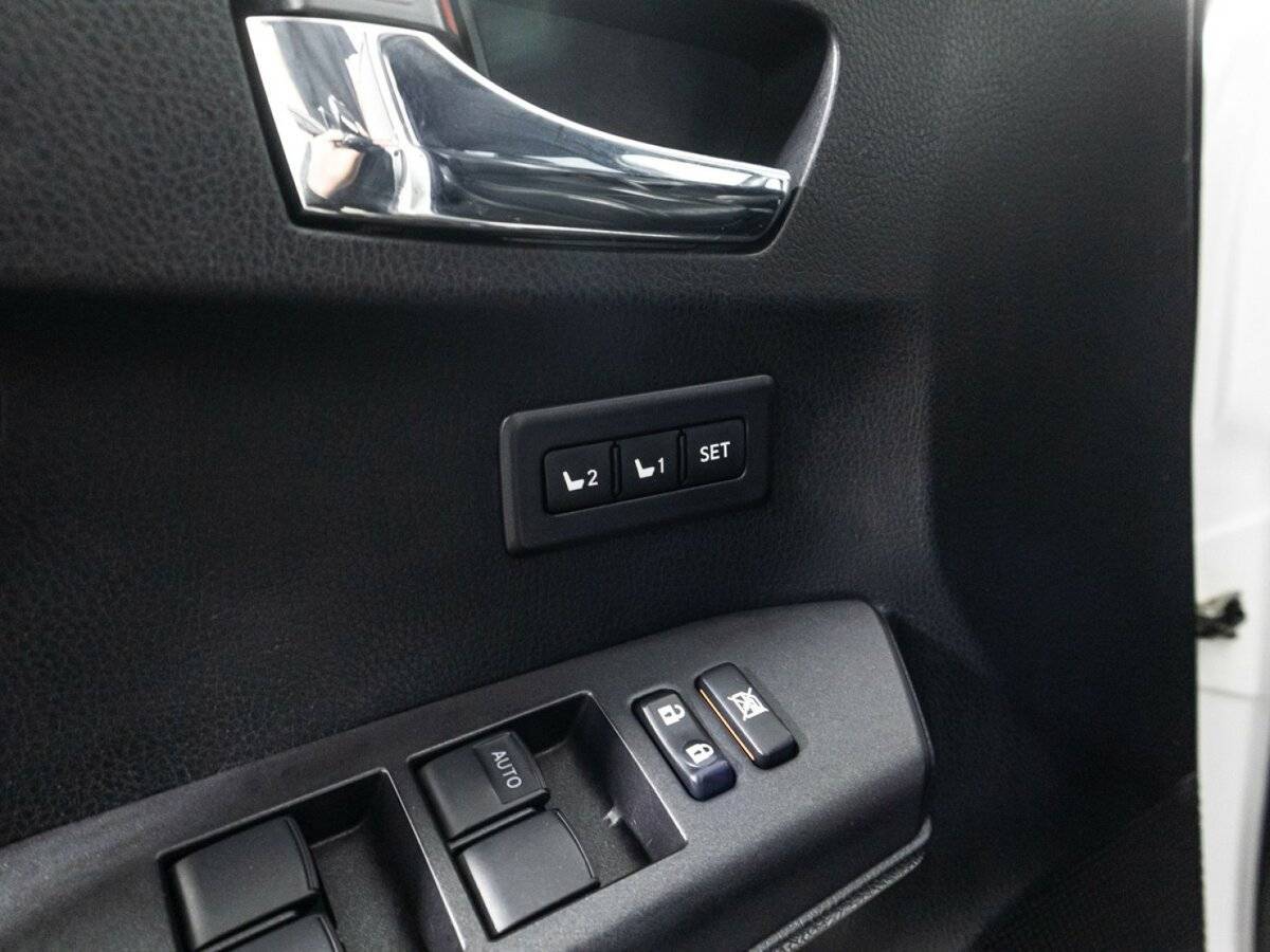 Toyota RAV4, 2018 Фото №18