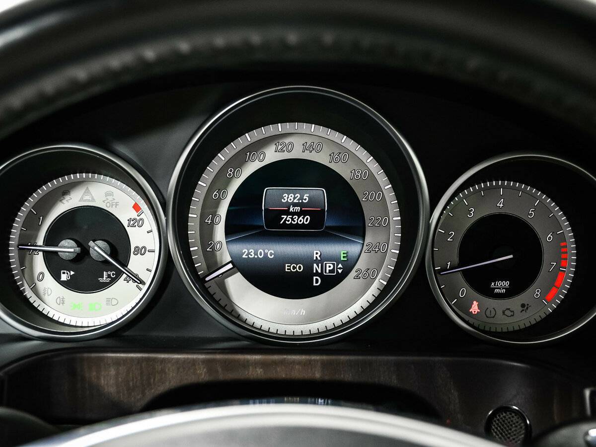 Mercedes-Benz E-Класс 300, 2014 Фото №10