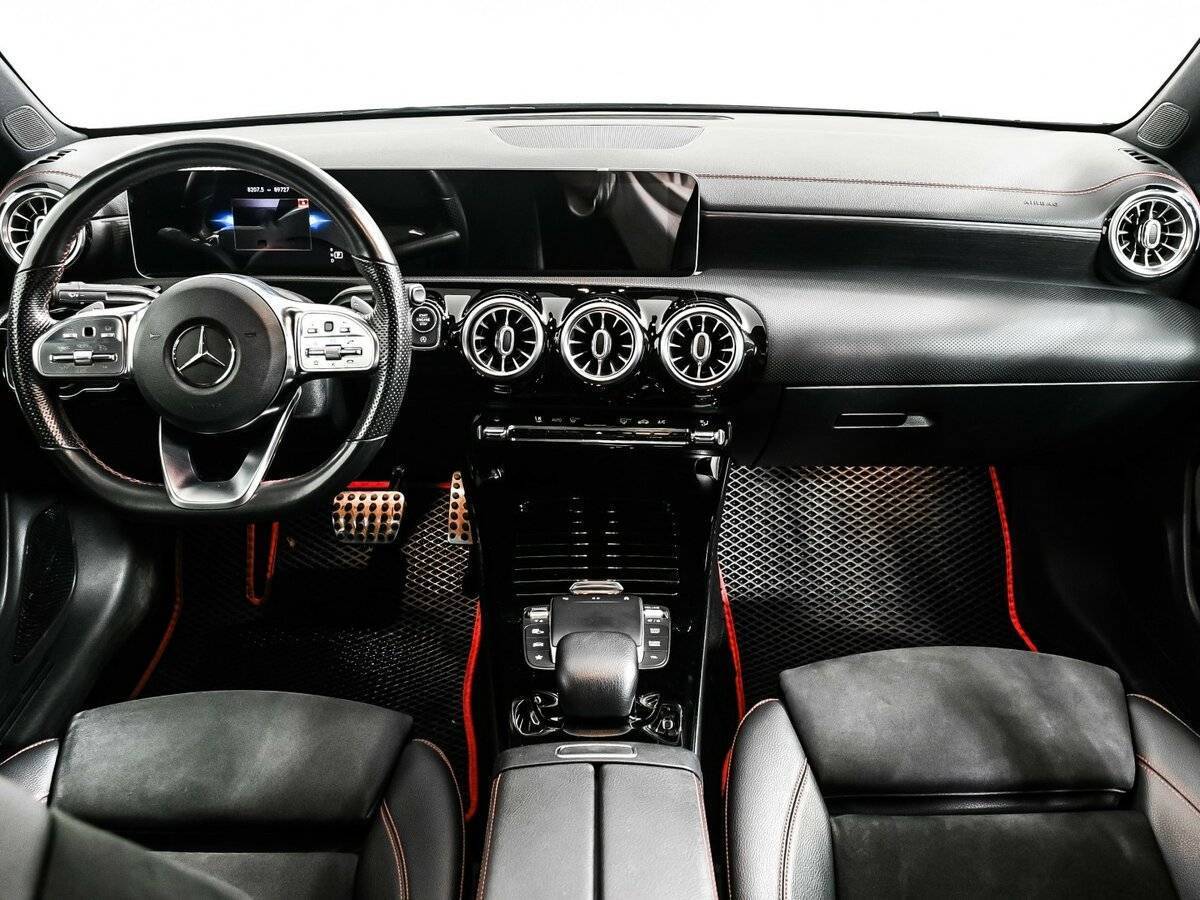 Mercedes-Benz CLA 180, 2019 Фото №11