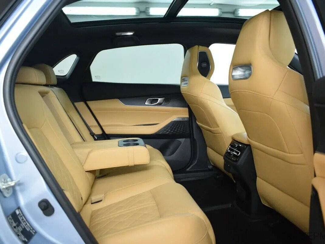 Changan UNI-K, 2024 Фото №16