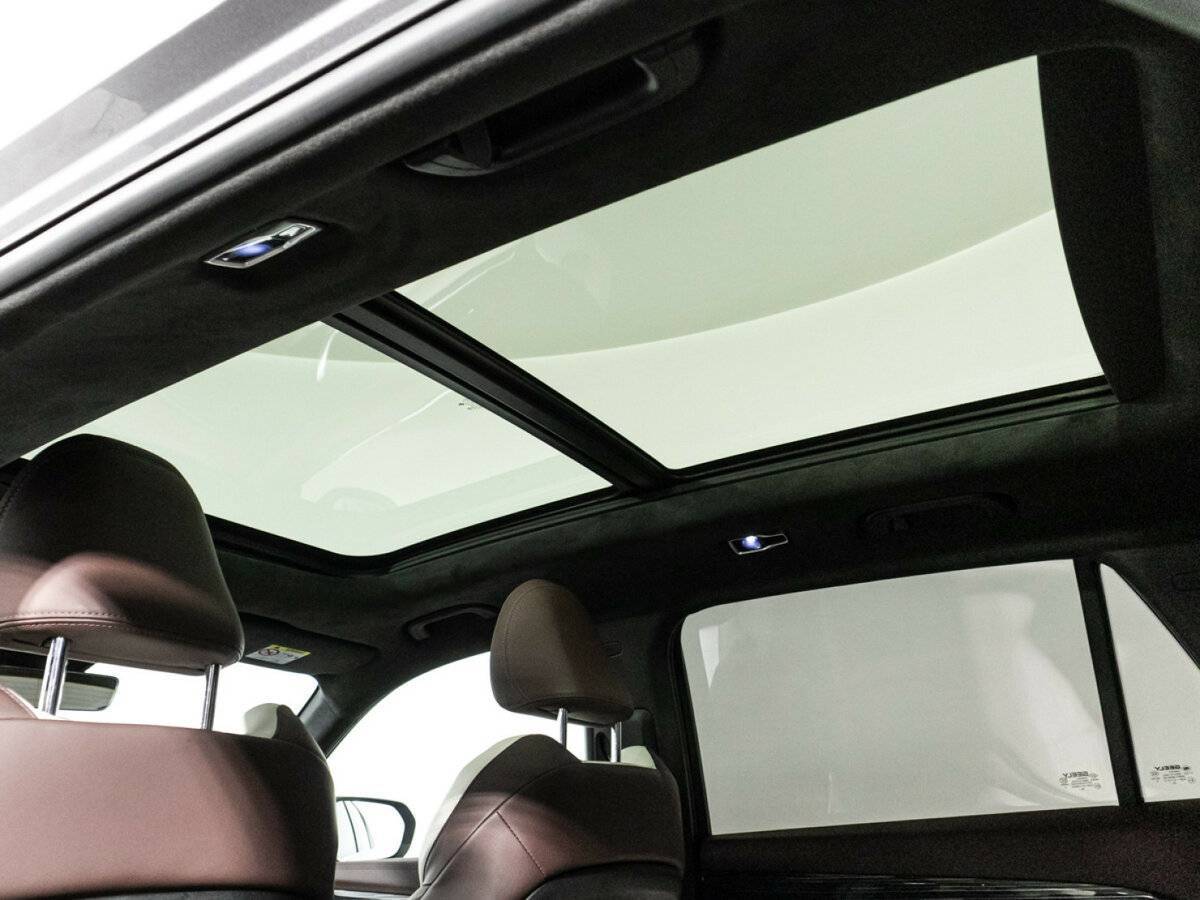 Geely Monjaro, 2022 Фото №20