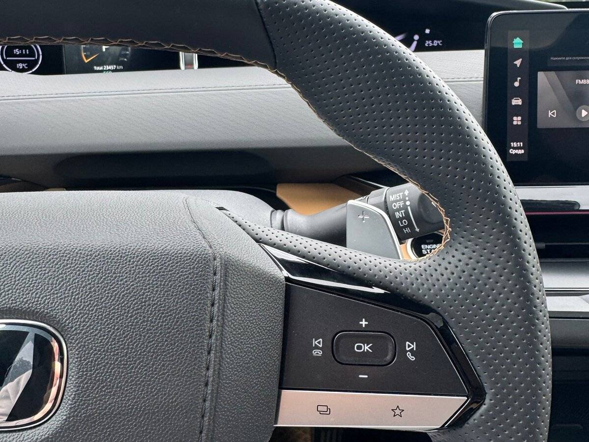 Changan UNI-V, 2023 Фото №10