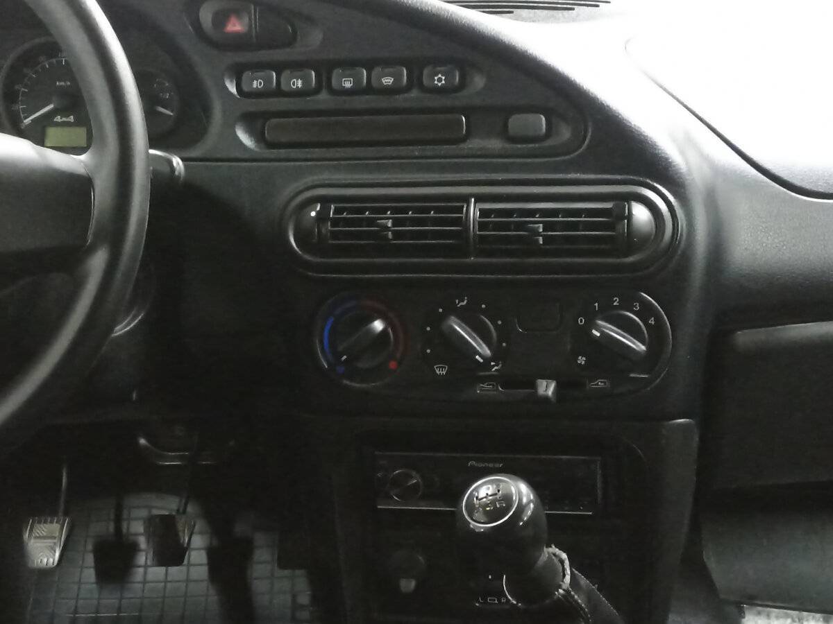 Chevrolet Niva, 2018 Фото №15