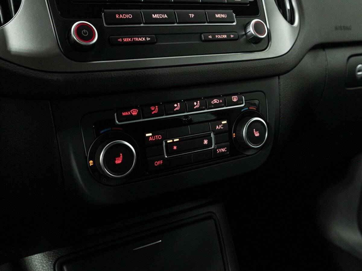 Volkswagen Tiguan, 2015 Фото №17