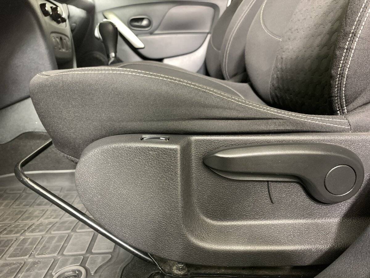 Renault Logan, 2017 Фото №16