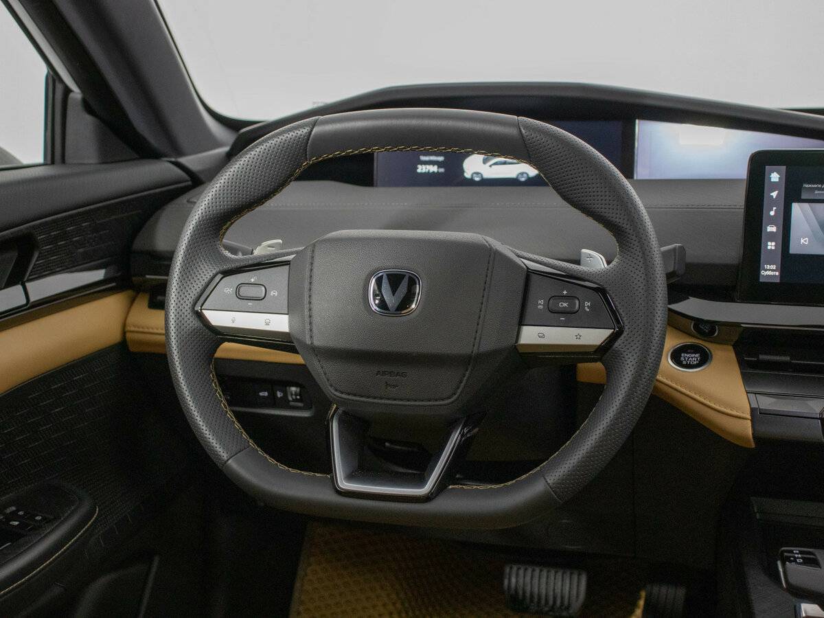 Changan UNI-V, 2023 Фото №15