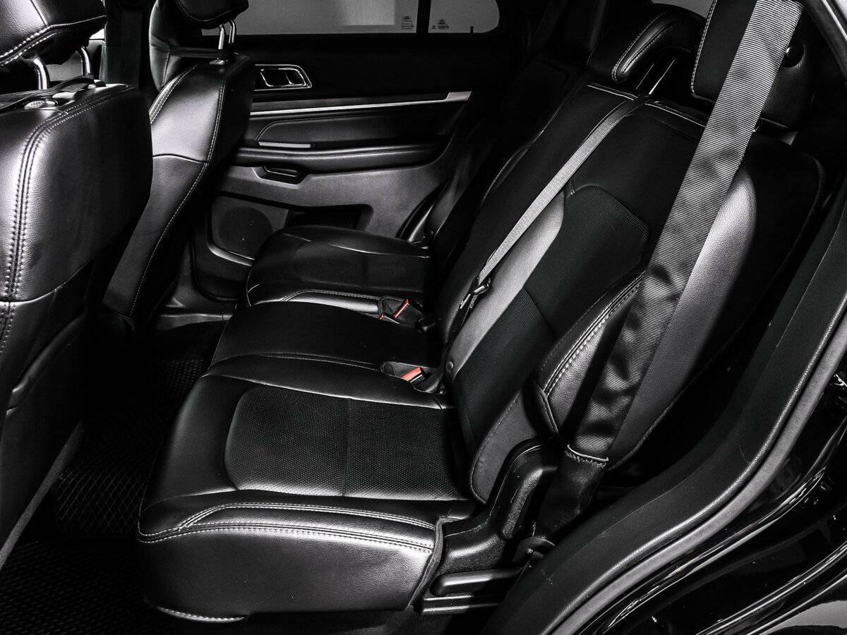 Ford Explorer, 2018 Фото №13