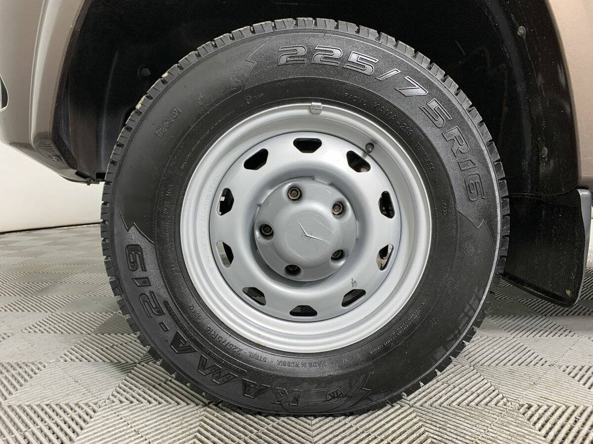 УАЗ Patriot, 2023 Фото №9