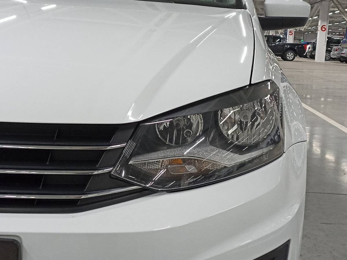 Volkswagen Polo, 2018 Фото №17