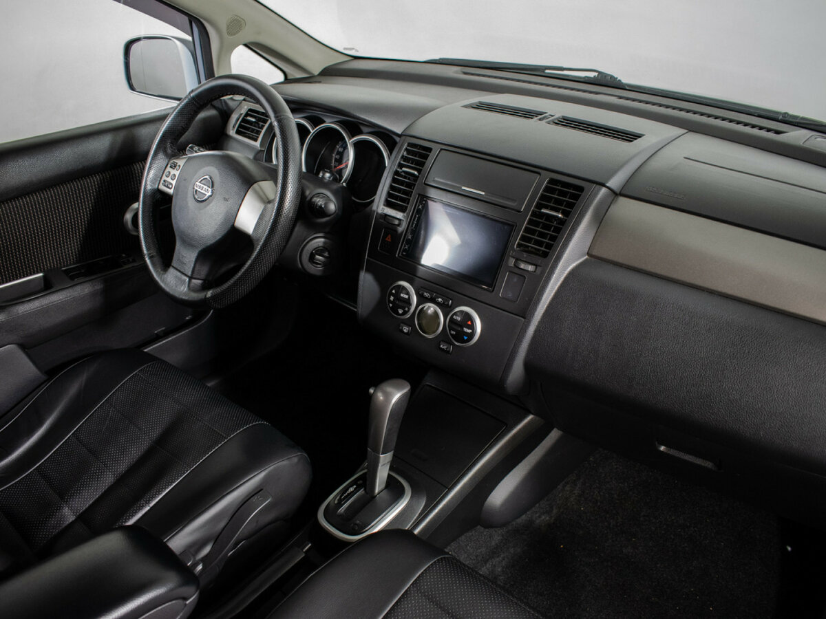 Nissan Tiida I Рестайлинг, 2013 Фото №9