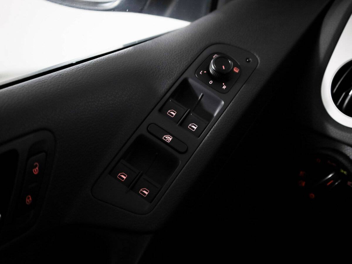 Volkswagen Tiguan I Рестайлинг, 2016 Фото №25