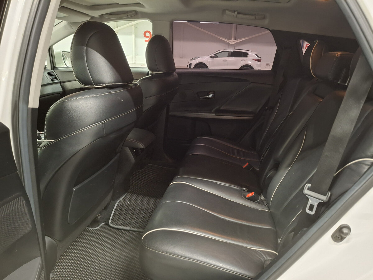 Toyota Venza I Рестайлинг, 2014 Фото №12
