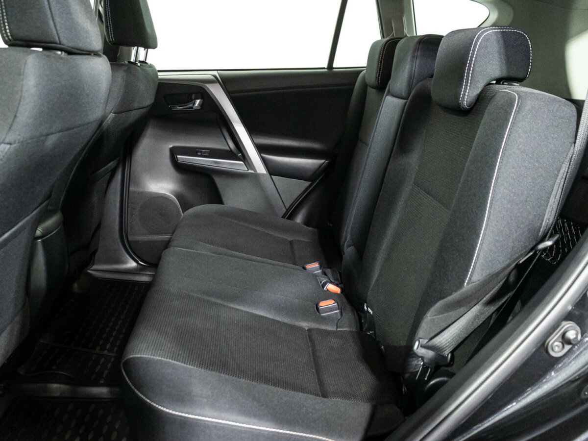 Toyota RAV4 IV (XA40) Рестайлинг, 2016 Фото №10