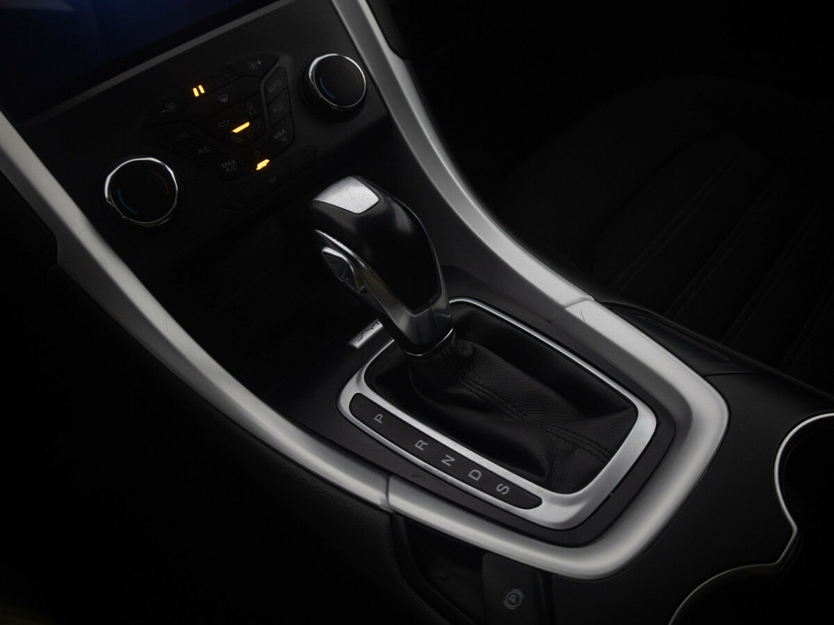 Ford Mondeo V, 2019 Фото №10