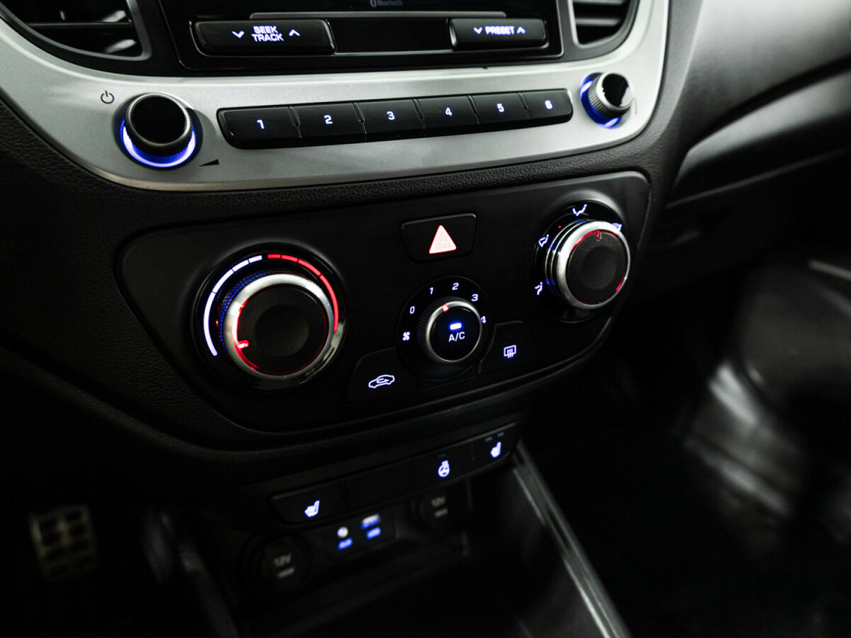 Hyundai Solaris II, 2017 Фото №15