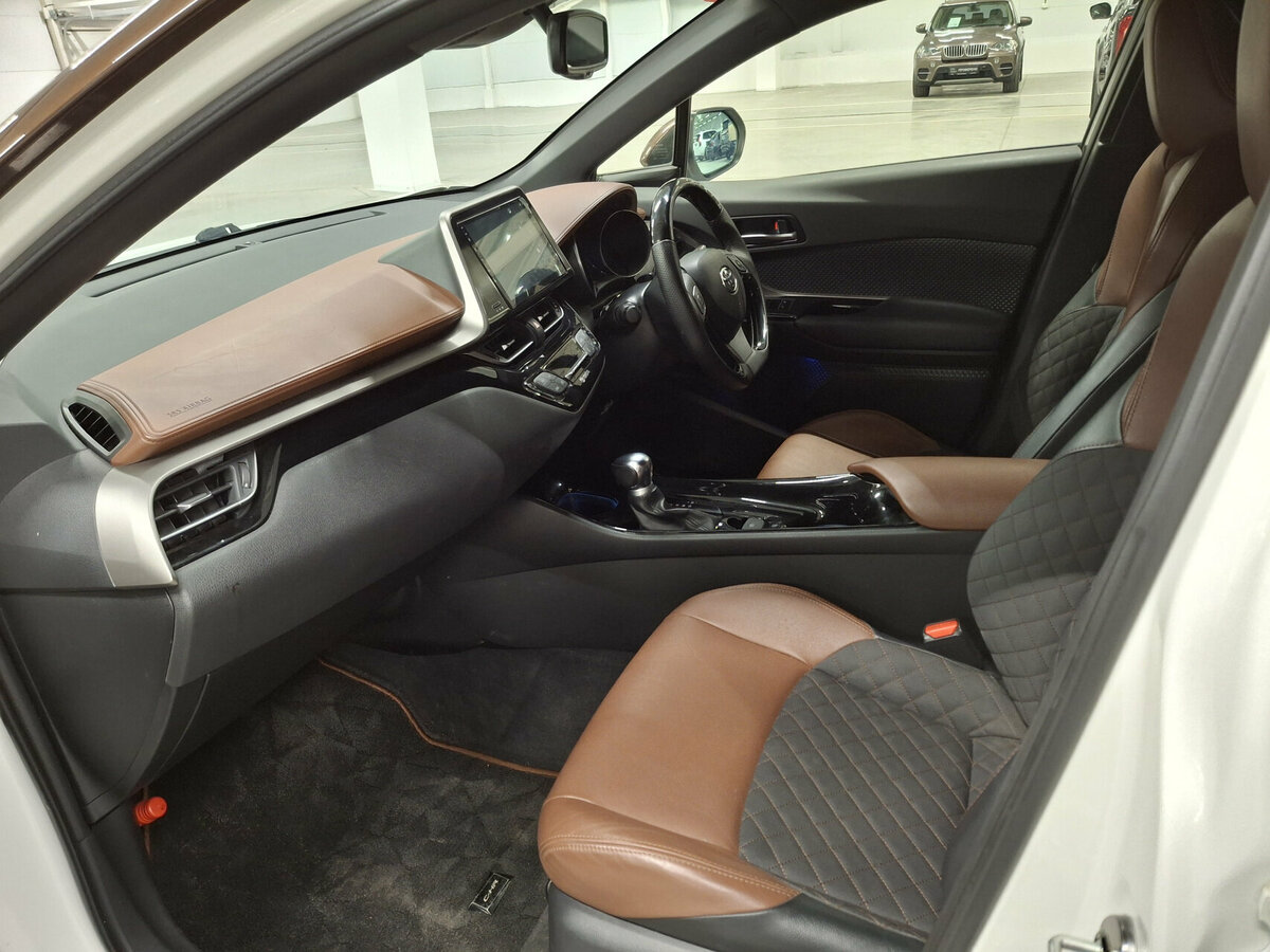 Toyota C-HR I Рестайлинг, 2019 Фото №11