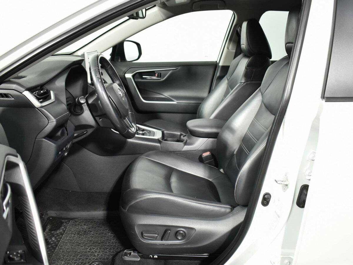 Toyota RAV4 V (XA50), 2019 Фото №10