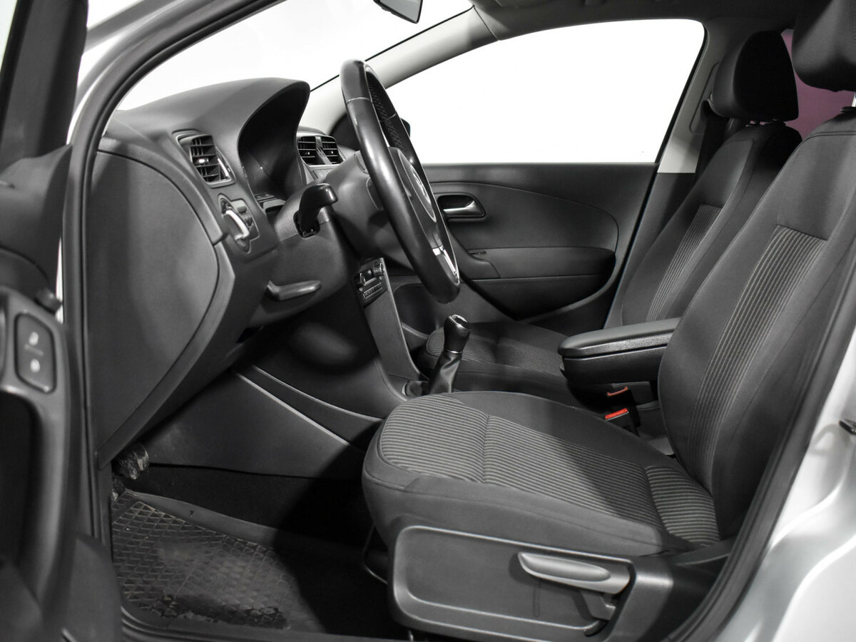 Volkswagen Polo V Рестайлинг, 2015 Фото №10